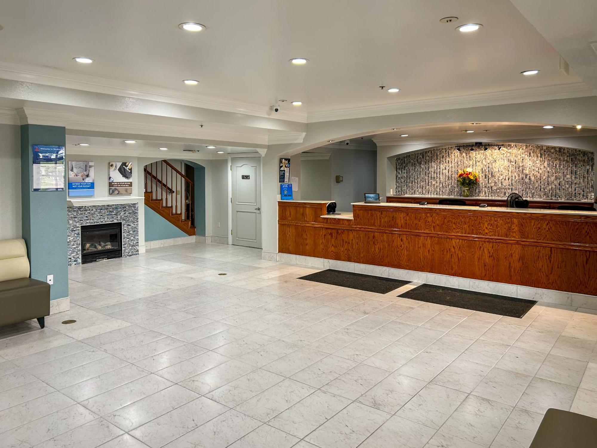 Motel 6 Ontario Ca Convention Center Airport Экстерьер фото