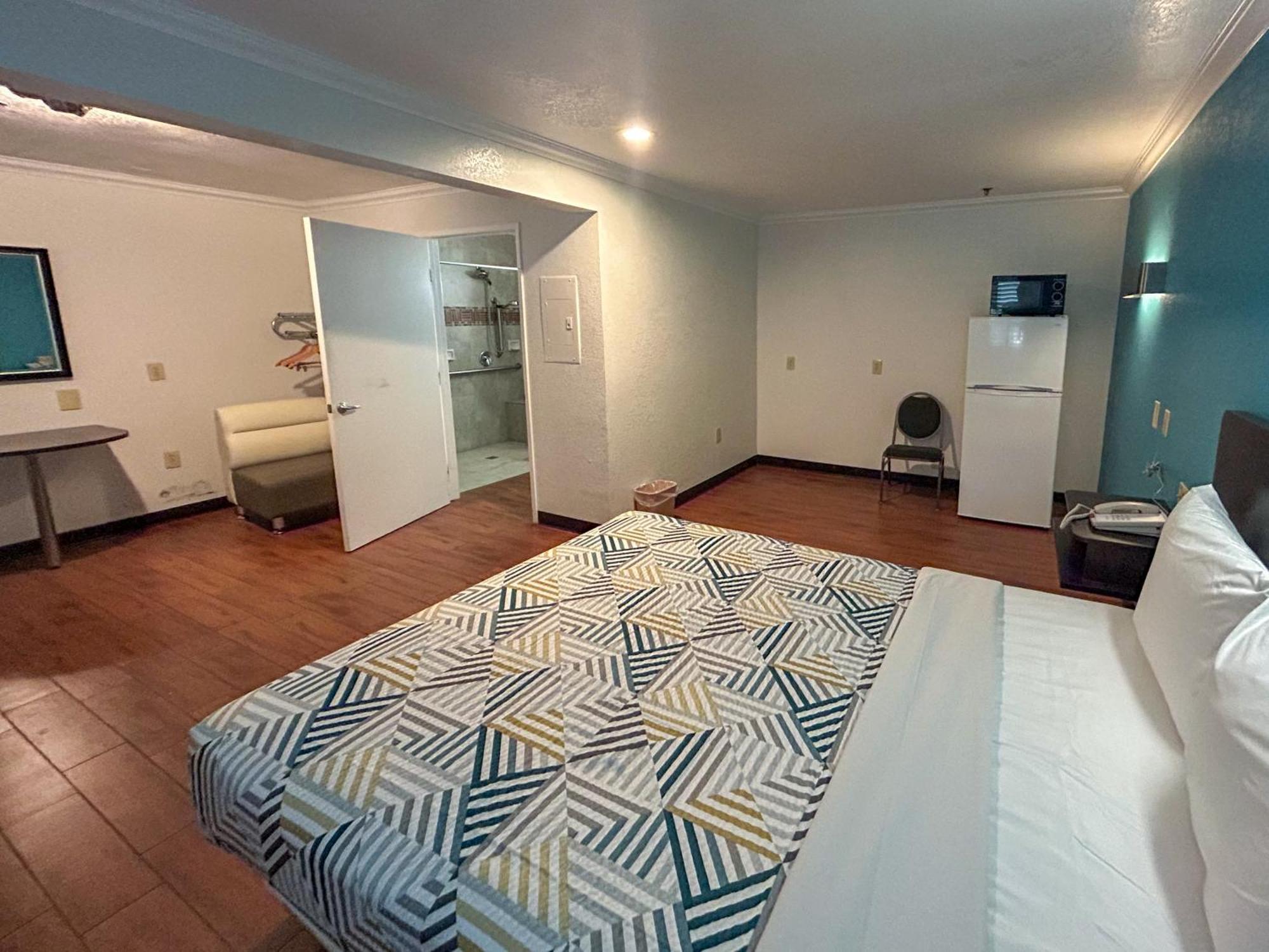 Motel 6 Ontario Ca Convention Center Airport Экстерьер фото