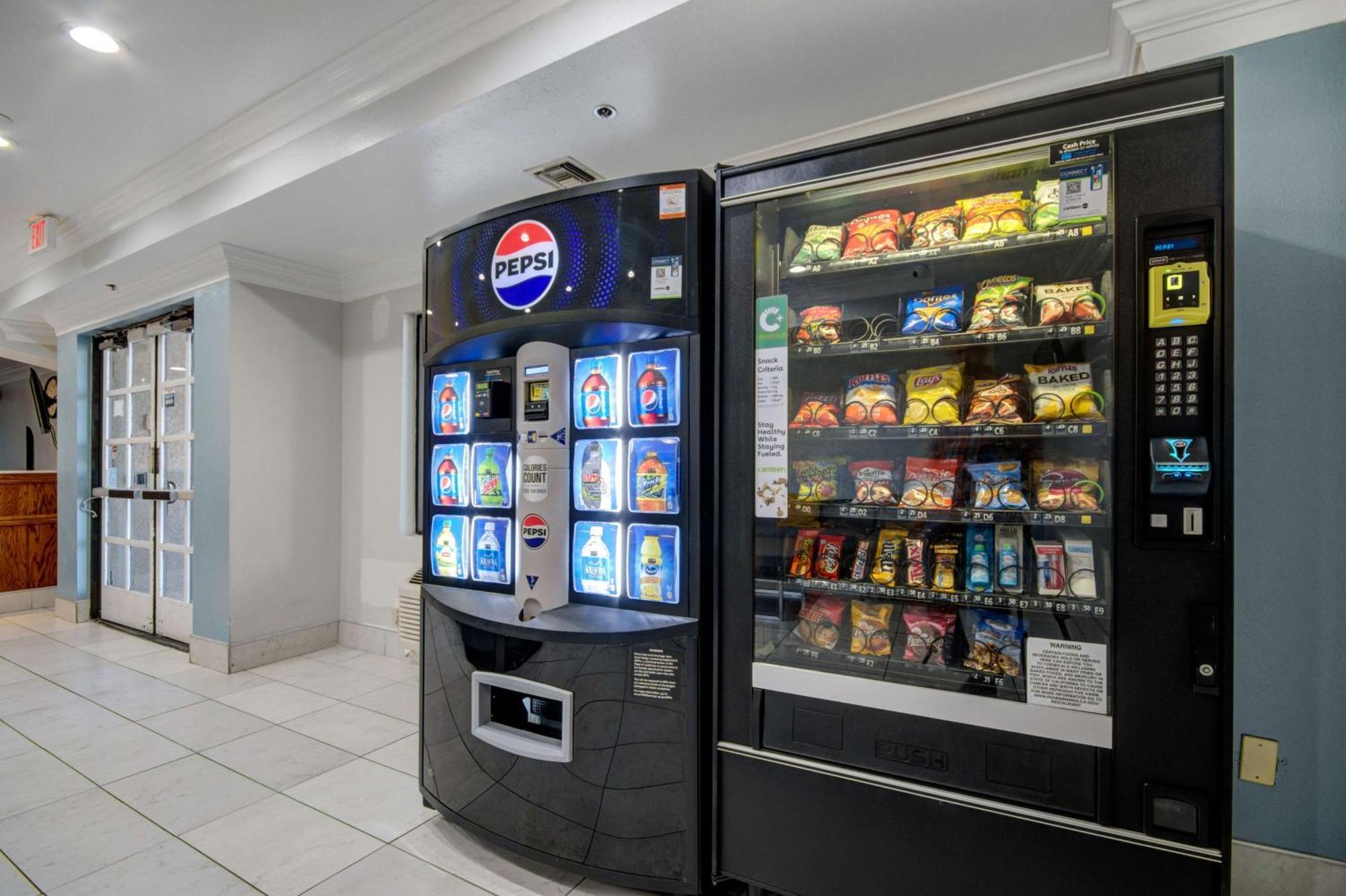 Motel 6 Ontario Ca Convention Center Airport Экстерьер фото