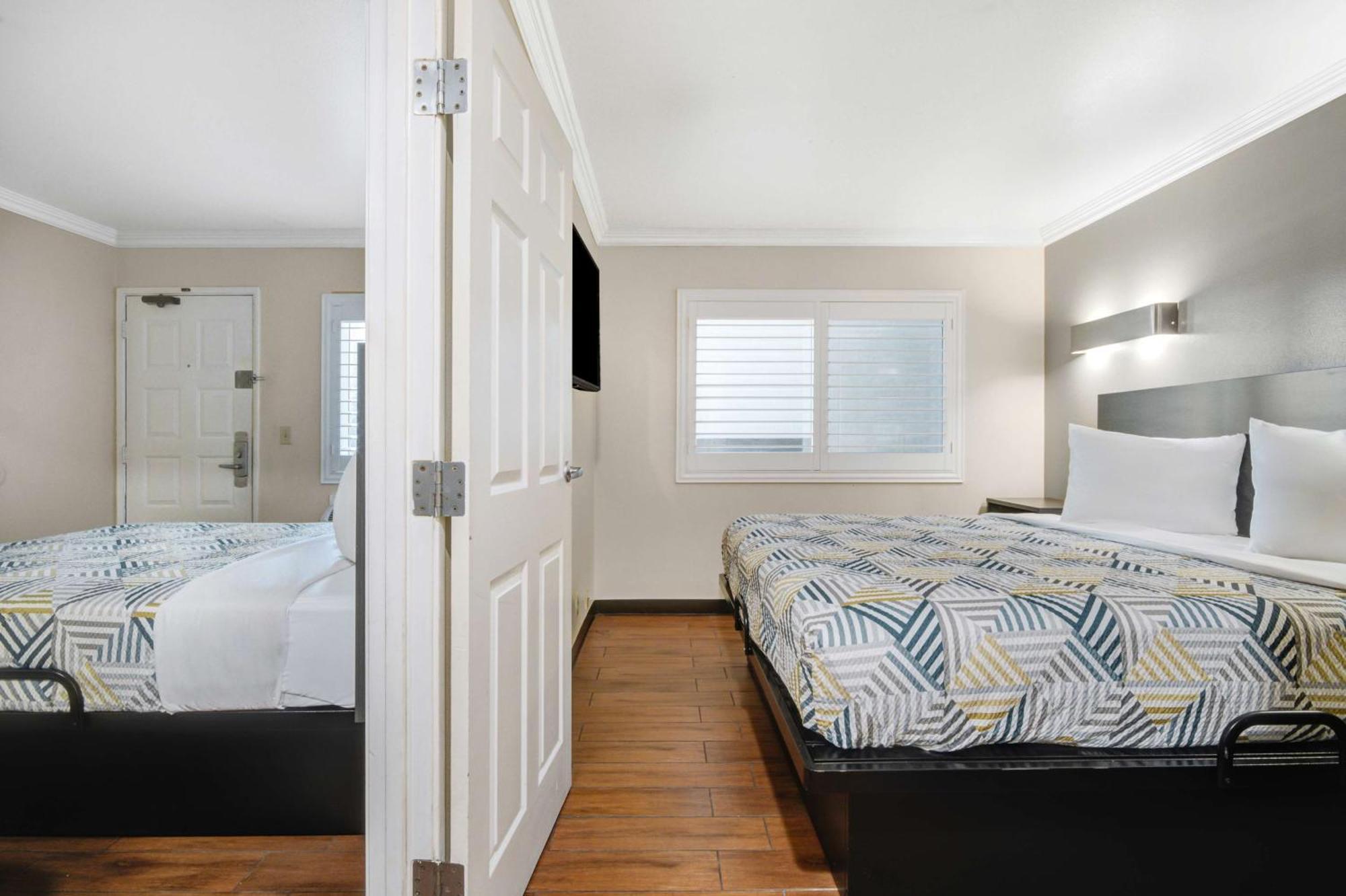 Motel 6 Ontario Ca Convention Center Airport Экстерьер фото